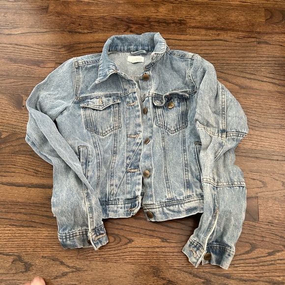 Women’s Jean Jacket - Picture 3 of 3
